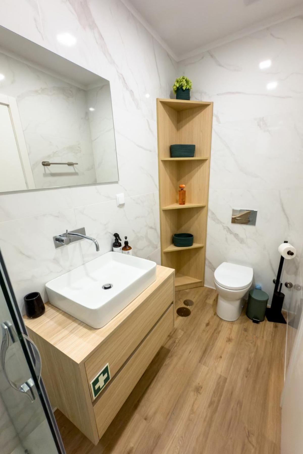 Lighthouse By Mymoradia I Vue & Elegance A Apartament *